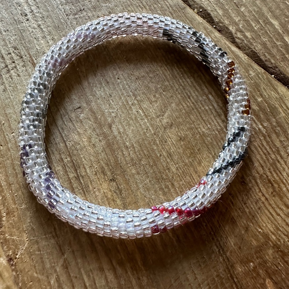 Chic Beaded Bracelet with Clear and Red Accents